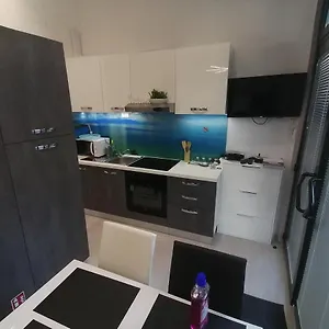Apartment Rose By The & Tennis Courts, Split